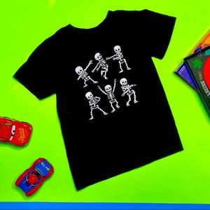 Spooky 👻 Skeleton Dancing Tee